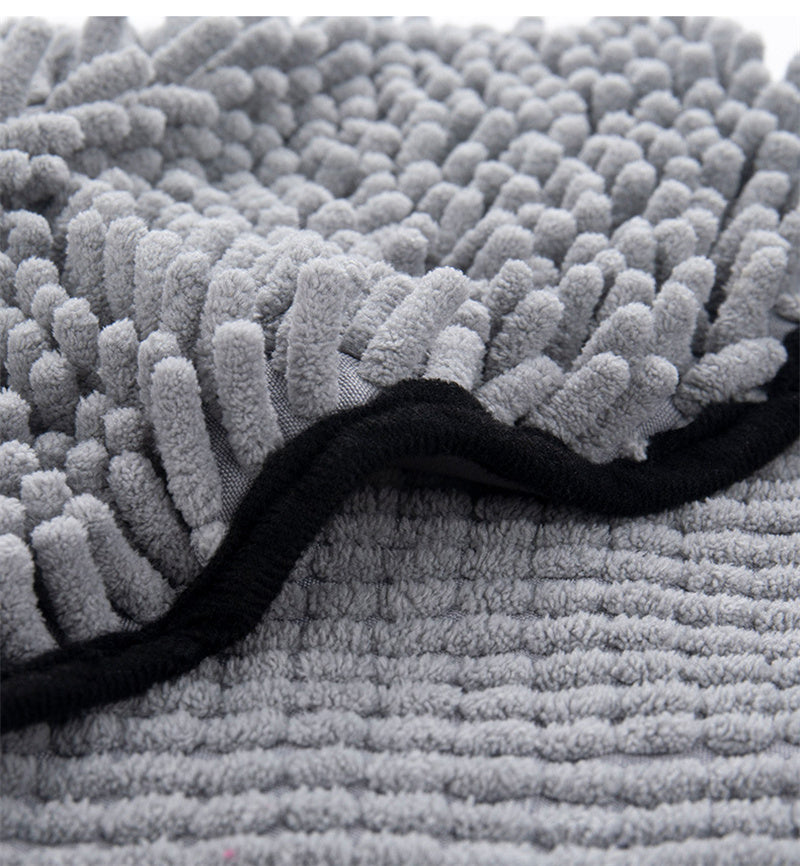 Super Absorbent Dog Bathrobe and Microfiber Bath Towels for Dogs and Cats - PetFindsUSA - PetFindsUSA