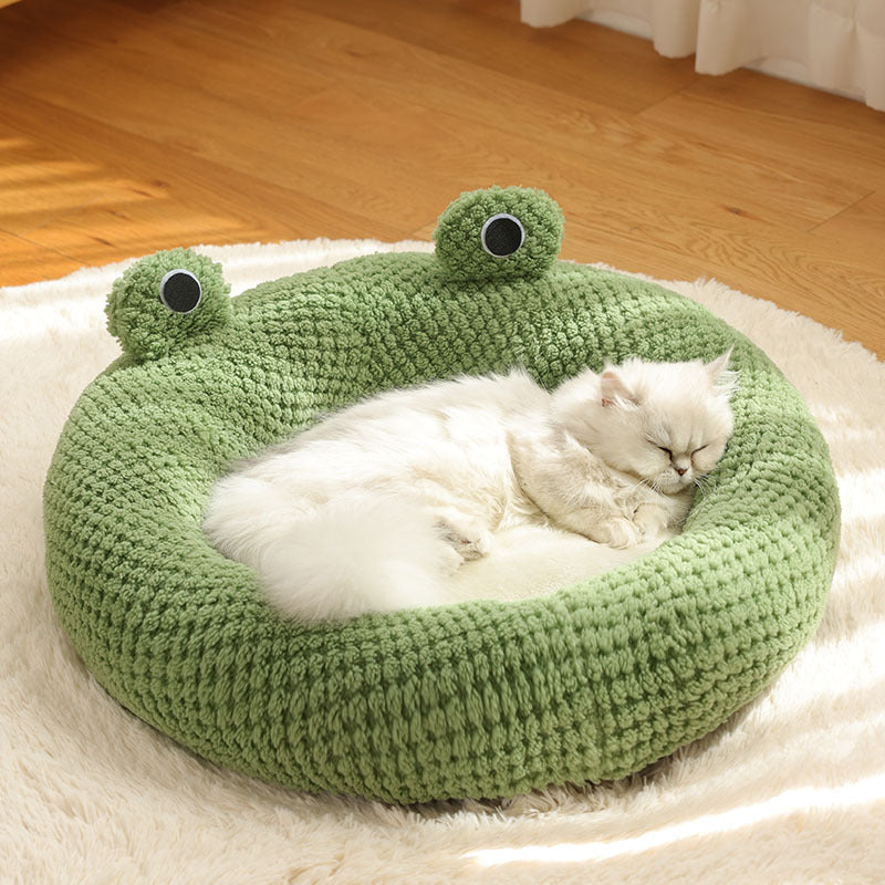 Cozy Retreat for Your Pet: Little Frog Series Warm Plush Mat - PetFindsUSA - PetFindsUSA